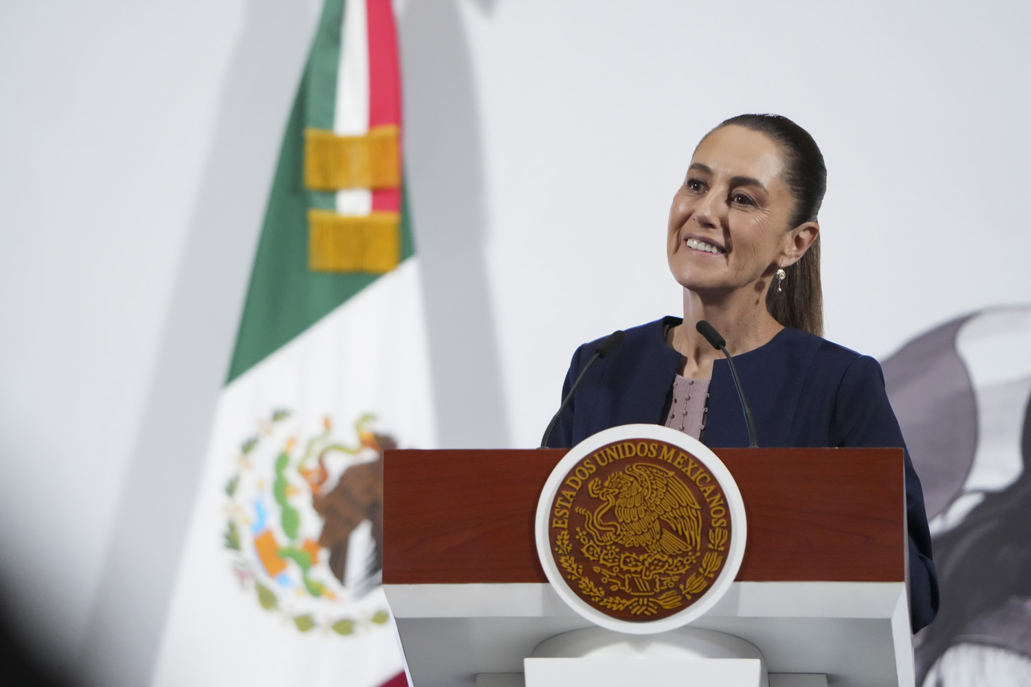 PRESIDENTA